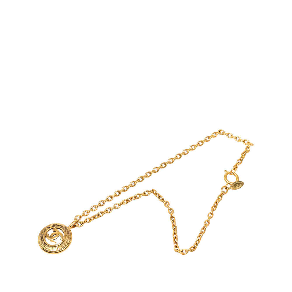 Pre-Loved Chanel CC Gold Plated Round Pendant Necklace